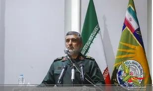 امروز پهپاد صادر می&zwnj;کنیم/ غربی ها اولویت مذاکره را در محدود کردن پهپادها و قدرت موشکی ما بیان کردند