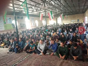 امروز جوانان پرچم دار نظام اسلامی و شهیدان در جهان هستند