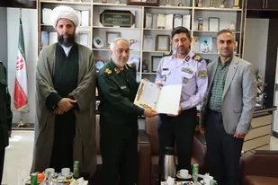 دیدار فرمانده و جمعی از مسئولان سپاه انصارالرضا علیه&zwnj;السلام با فرمانده پدافند هوایی شرق کشور