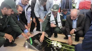 غبار روبی و عطر افشانی قبور مطهر شهداء در کوهرنگ