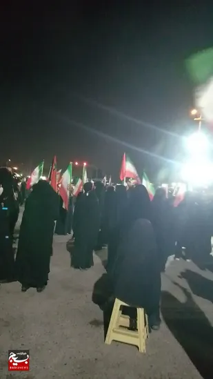 آیین سینی&zwnj;گردانی و اجتماع باشکوه بانوان بسیجی شب هشتم محرم در اهواز برگزار شد