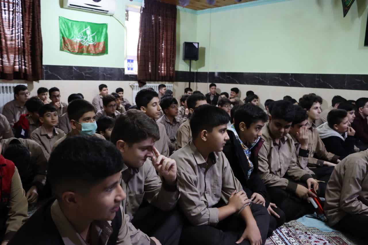 دانشآموزان باید اهل تفکر و اندیشه باشند دانشآموزان باید اهل تفکر و اندیشه باشند