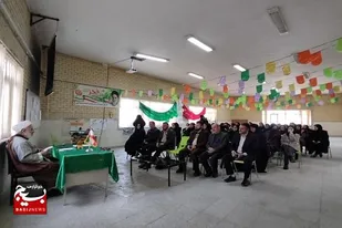 باید با آگاه&zwnj;سازی و تبیین حقایق، راه انقلاب را ادامه دهیم