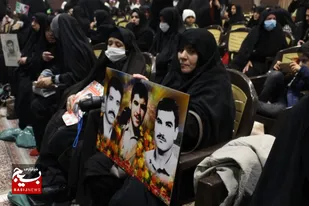 همایش تکریم از همسران و مادران شهدا در حسینیه ثارالله خمینی شهر