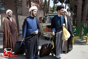 طلبه ای که همسرش چمدان خدمتش را بست