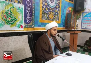 برگزاری محافل انس با قرآن و تقویت ارتباط با کلام وحی