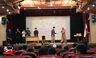 مراسم جشن روز جوان و تجلیل از جوانان برتر در جزیره خارگ برگزار شد