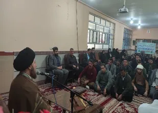 برگزاری نشست ارکان طرح صالحین با امام جمعه ملکشاهی&nbsp;