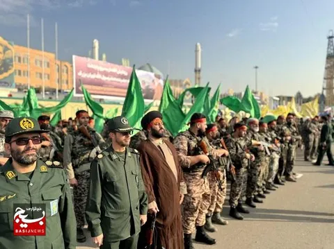 حضور گردان نمونه ناحیه حمزه سیدالشهدا در رزمایش اقتدار بسیج پایتخت