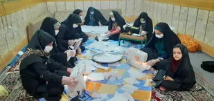 راه اندازی کارگاه تولید ماسک توسط بسیجیان بخش صیدون در ماه محرم