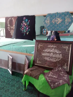 بازدید از نمایشگاه حلقه صالحین شهید "امرالله سالاری" ناحیه مرکزی یزد