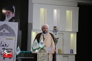 حرکت ما باید در مسیر نورانی انقلاب اسلامی باشد