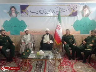 دیدار مسئولان بسیج چگنی با امام جمعه به مناسبت هفته عقیدتی سیاسی