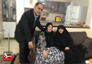 مادر سردار سرلشکر شهید اسماعیل دقایقی به فرزند شهیدش پیوست