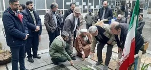 نمازگزاران و مومنین مسجد تکیه نصرآباد یاد و خاطره شهید حسین محمدی را زنده کردند